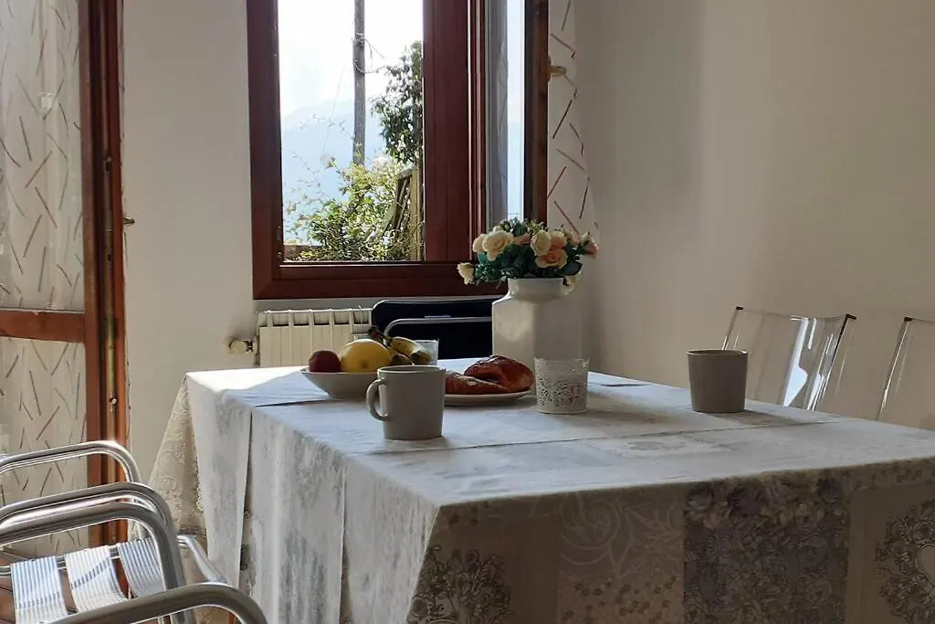 Feel at Home - CASA LOREDANA Lovere 0*,