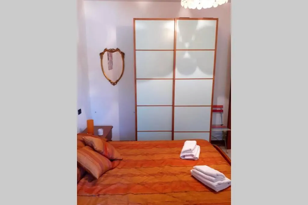 Feel at Home - CASA LOREDANA Lovere 0*,  Italië